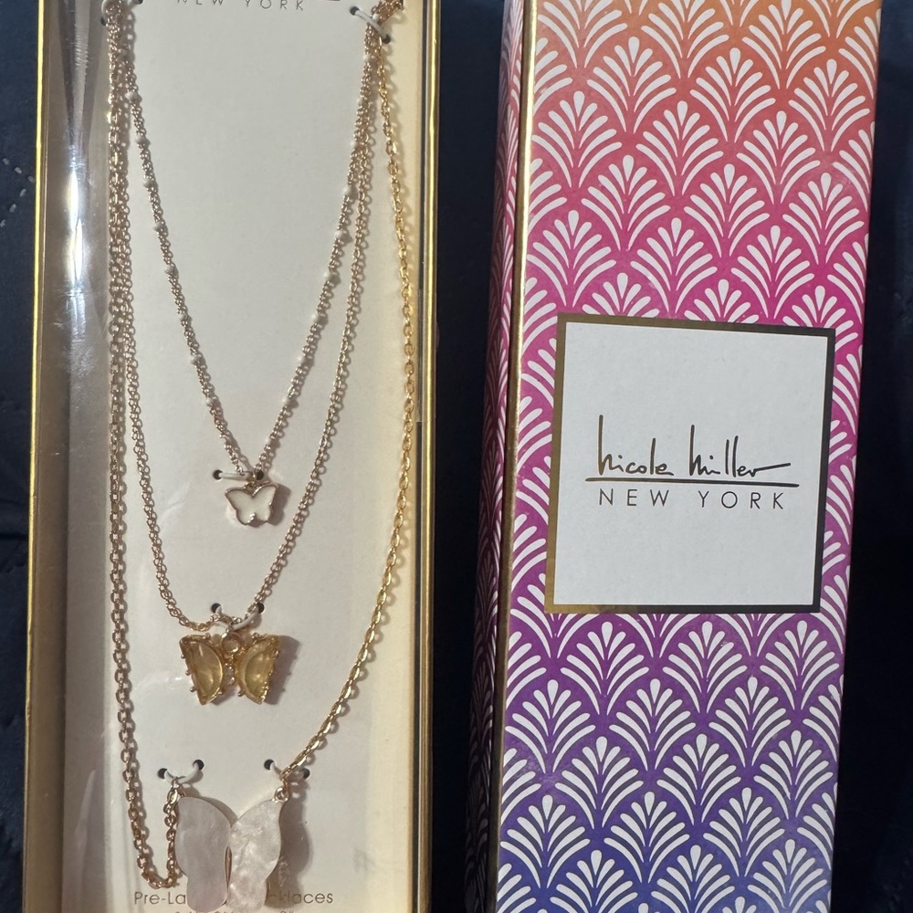 New In Box Nicole Miller Layered Necklace in Gold Tone